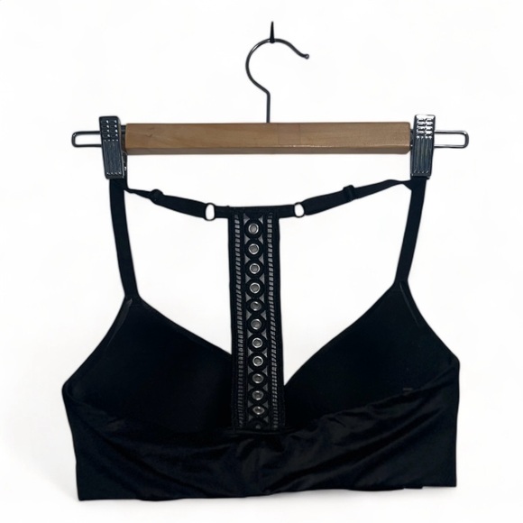 Pink Victoria secret 32DD push-up bra - Picture 2 of 3